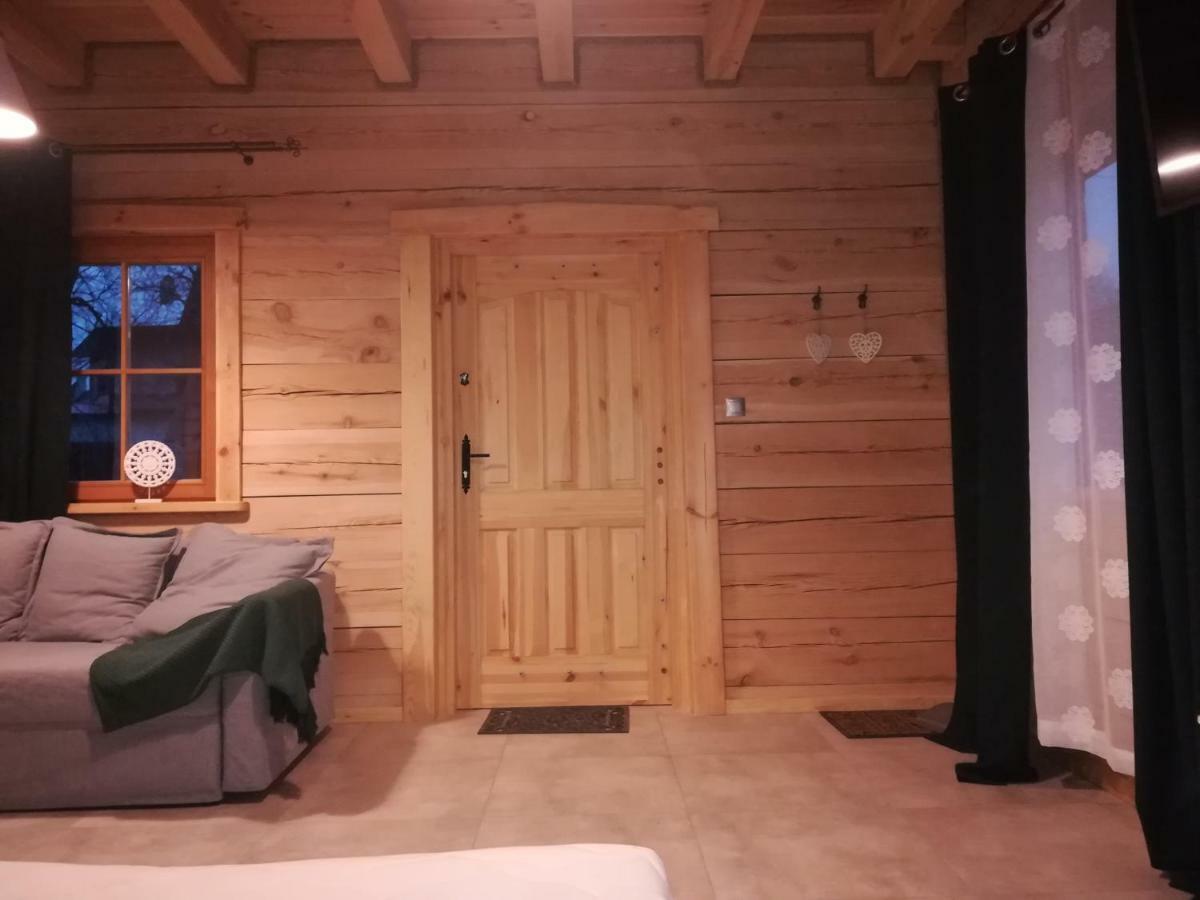 Fajna Chatka Ustrzyki Dolne Esterno foto